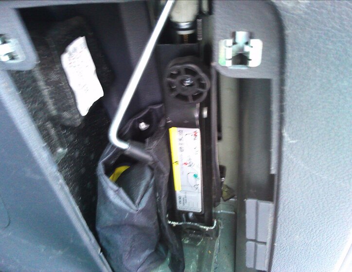 Volkswagen Caddy Kombi 1,6 l 75 kw