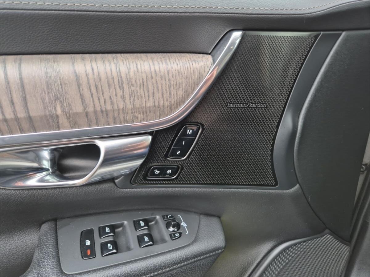 Volvo V90 Kombi 2,0 l 145 kw