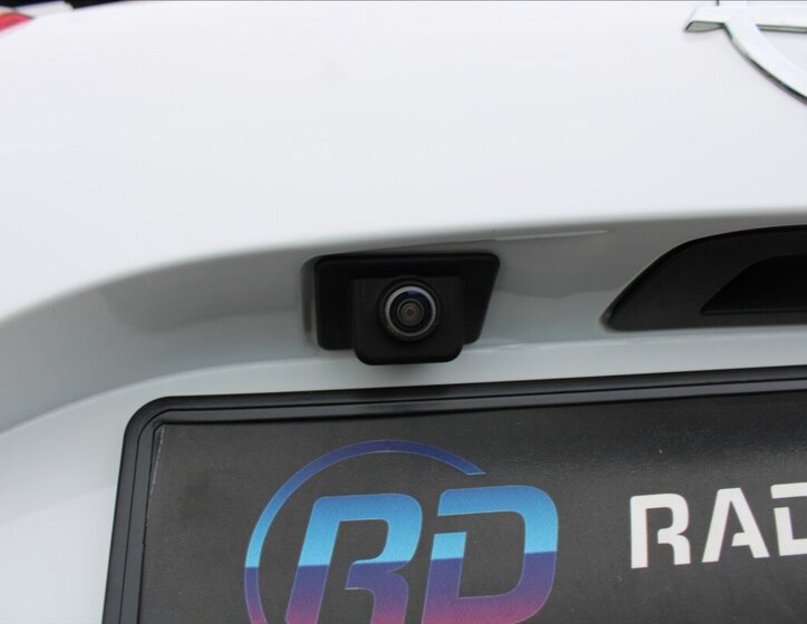 Opel Crossland X SUV / Terénní 1,2 l 81 kw