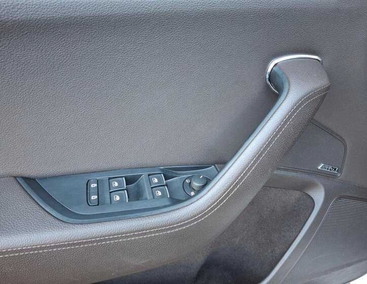 Škoda Superb Sedan / Limuzína 2,0 l 110 kw