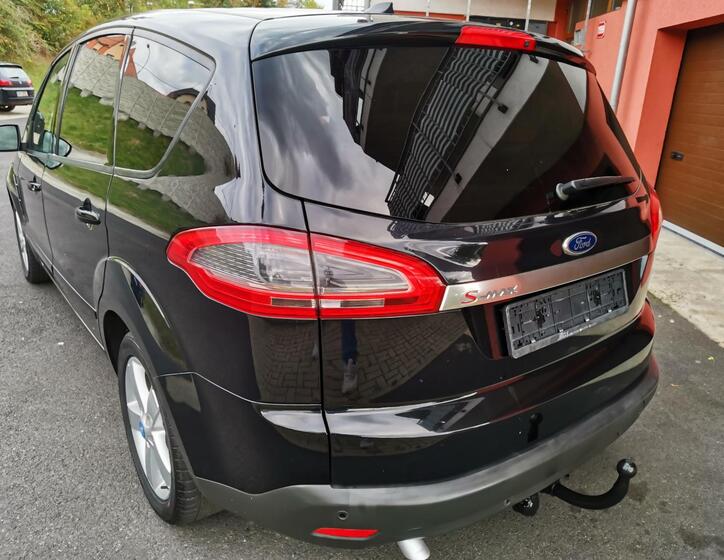 Ford S-MAX 13