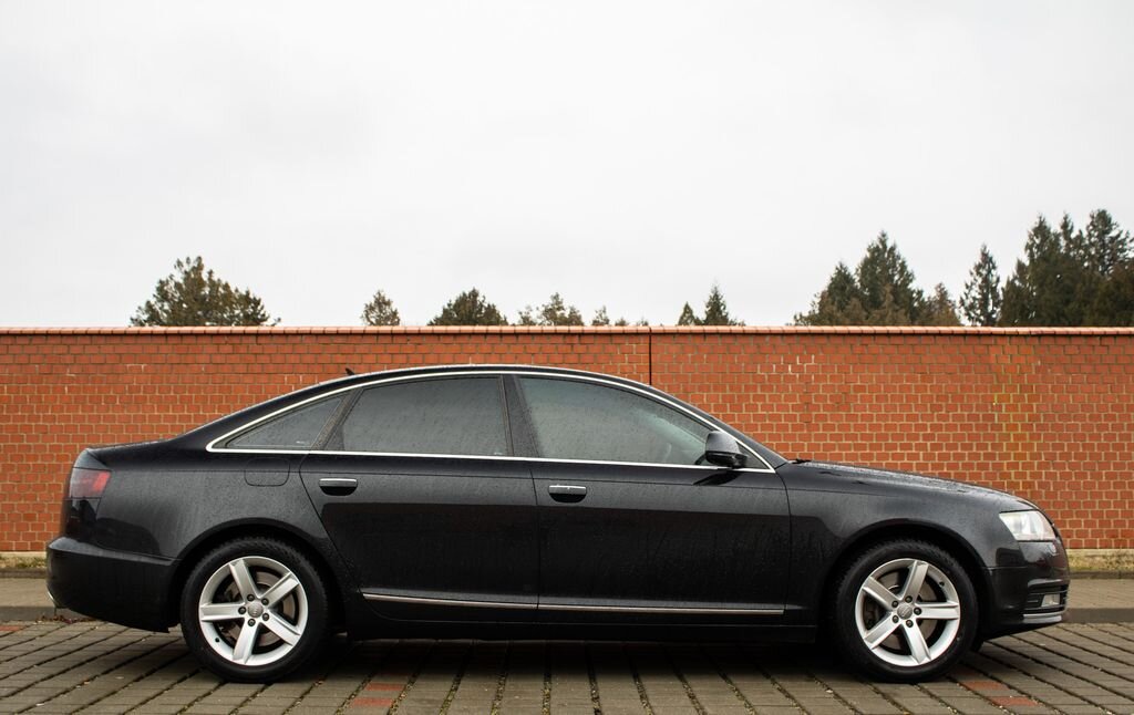Audi A6 Sedan 3,0 l 176 kw