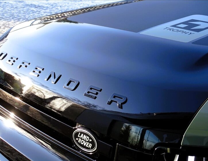 Land Rover Defender SUV 3,0 l 257 kw