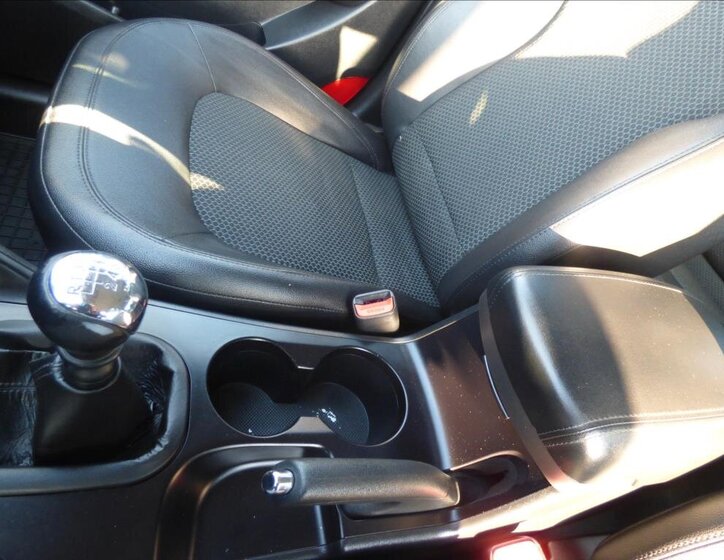 Hyundai ix35 SUV / Terénní 1,6 l 99 kw