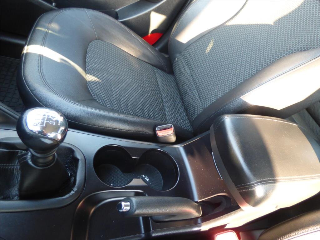 Hyundai ix35 SUV / Terénní 1,6 l 99 kw