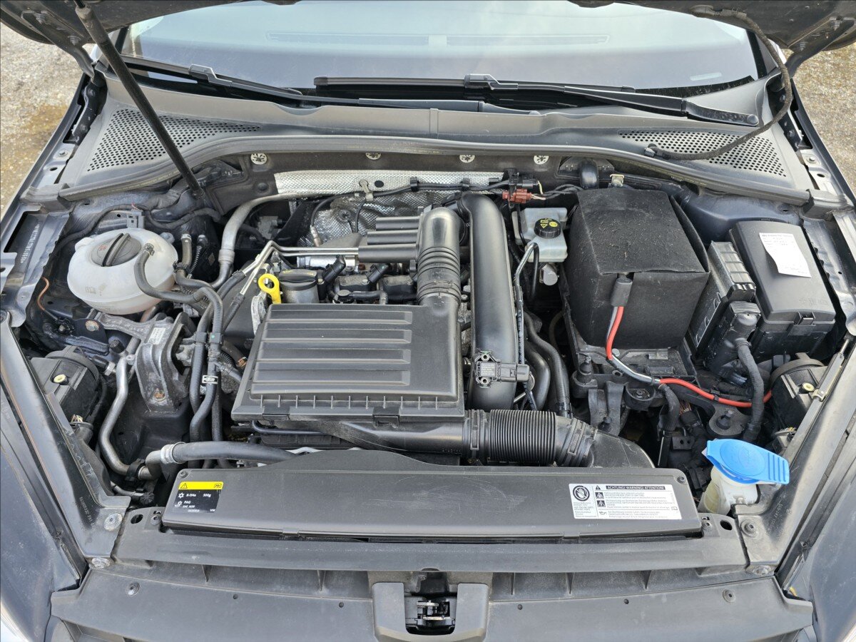 Volkswagen Golf Hatchback 1,2 l 63 kw