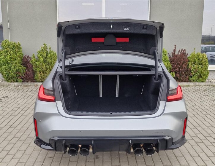 BMW M3 Sedan / Limuzína 3,0 l 390 kw