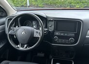 Mitsubishi Outlander SUV / Terénní 2,3 l 110 kw