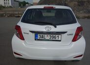 Toyota Yaris 9