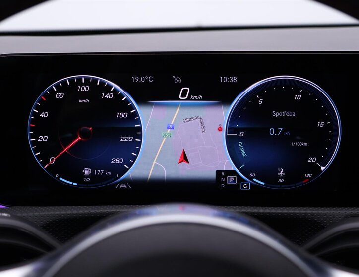 Mercedes-Benz CLA 21