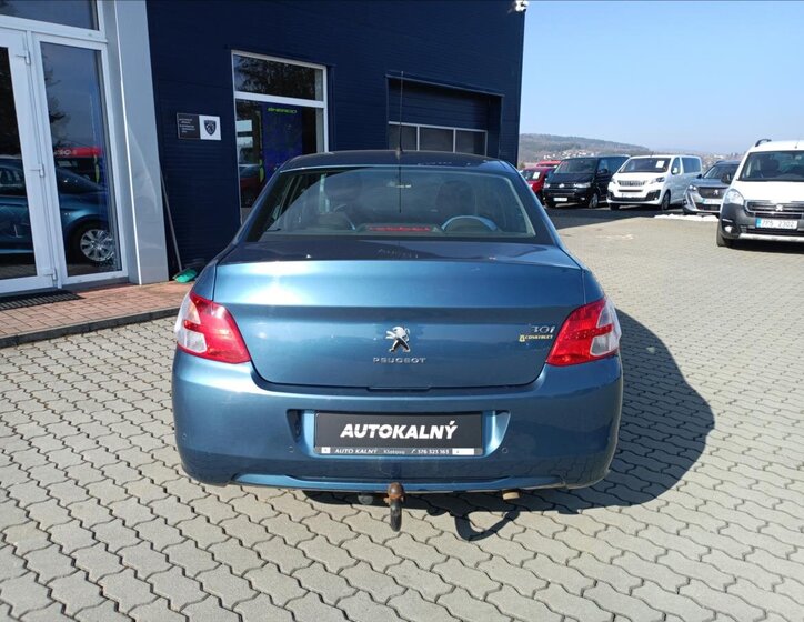 Peugeot 301 Sedan 1,6 l 68 kw