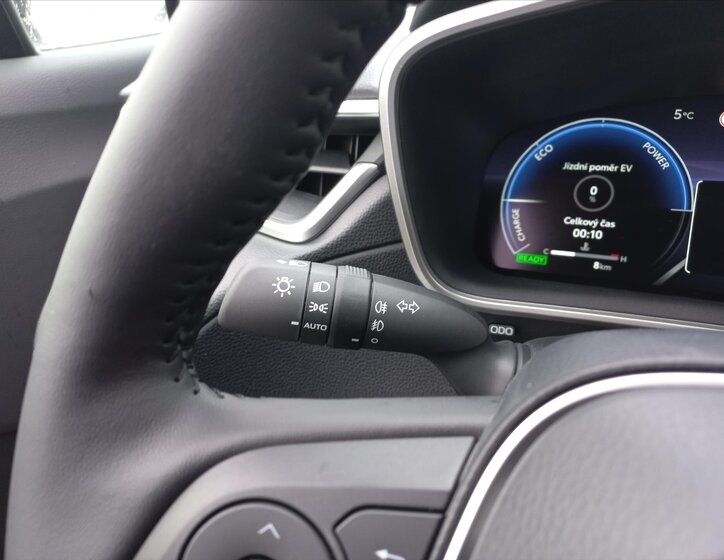 Toyota Corolla Cross CUV / Crossover 1,8 l 103 kw