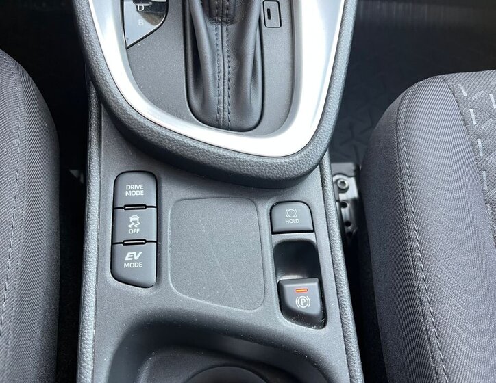 Toyota Yaris Cross SUV / Terénní 1,5 l 68 kw