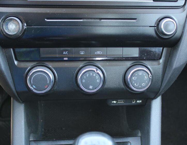 Škoda Octavia Liftback 1,6 l 66 kw