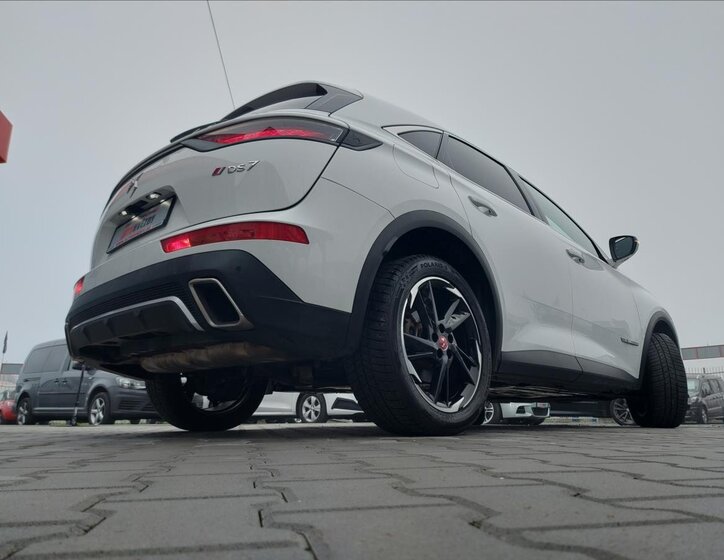 DS Automobiles DS7 Crossback SUV / Terénní 1,6 l 133 kw