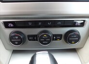 Volkswagen Passat 25