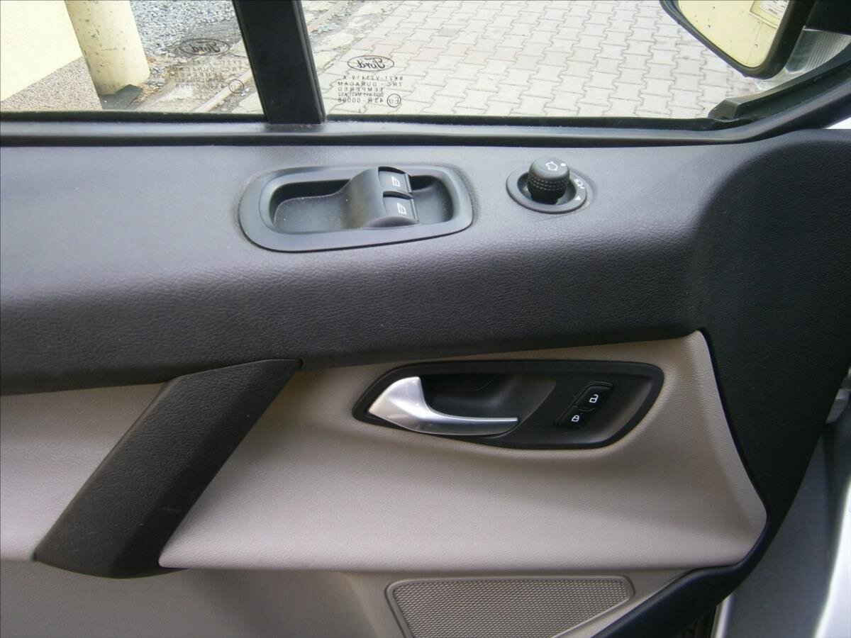 Ford Tourneo Custom Kombi 2,2 l 114 kw
