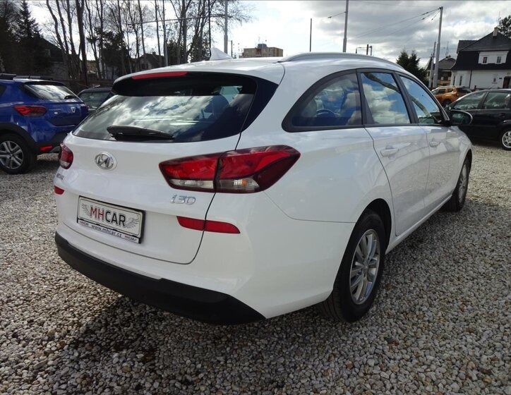 Hyundai i30 Kombi 1,6 l 85 kw