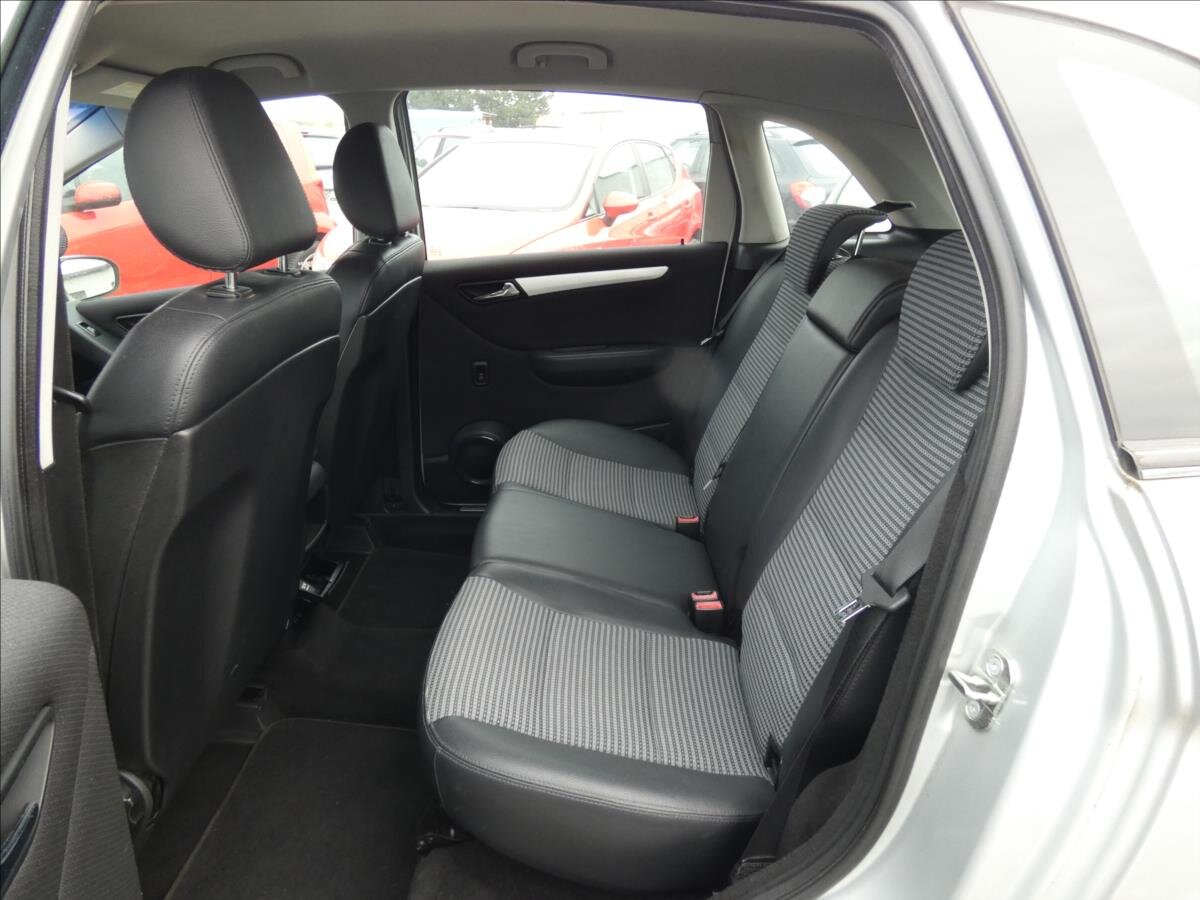 Mercedes-Benz Třídy B Hatchback 2,0 l 80 kw