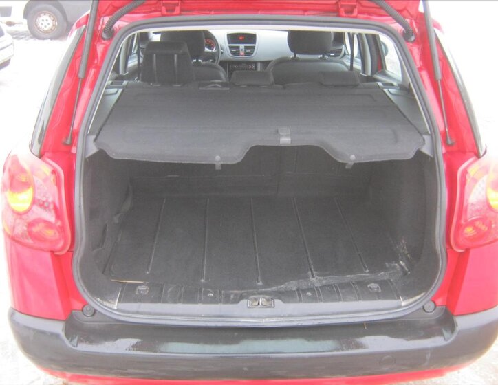 Peugeot 207 Kombi 1,4 l 54 kw