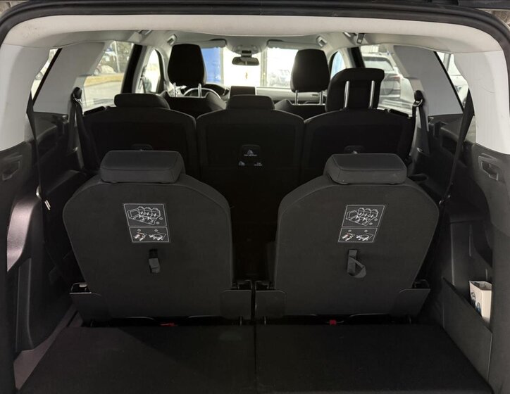 Peugeot 5008 SUV 2,0 l 110 kw