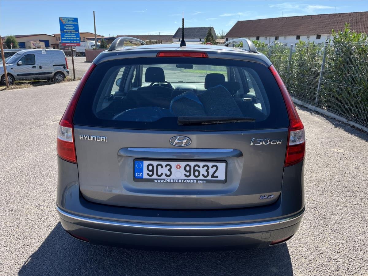 Hyundai i30 Kombi 1,4 l 77 kw