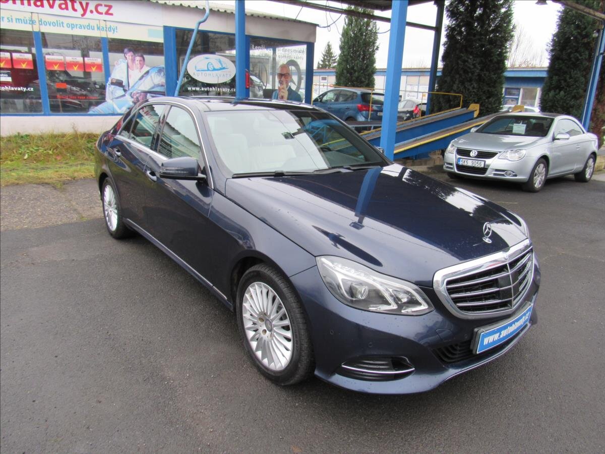 Mercedes-Benz Třídy E Sedan / Limuzína 3,0 l 190 kw