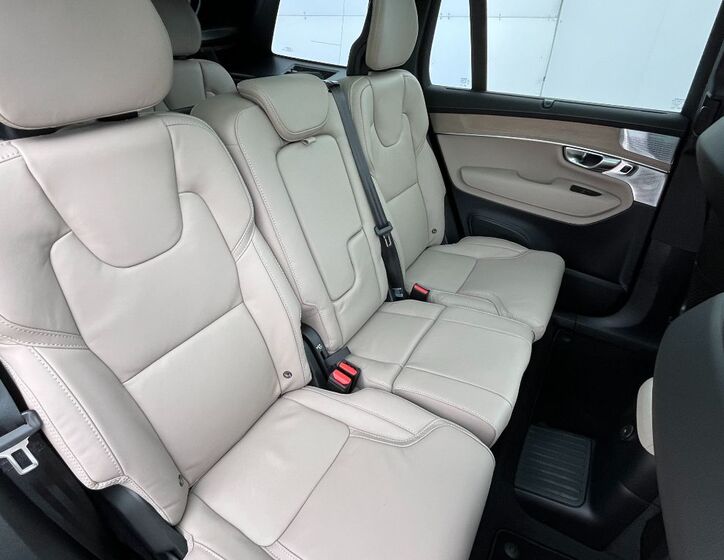 Volvo XC90 14
