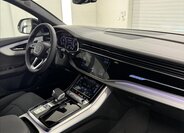 Audi Q8 SUV 3,0 l 210 kw