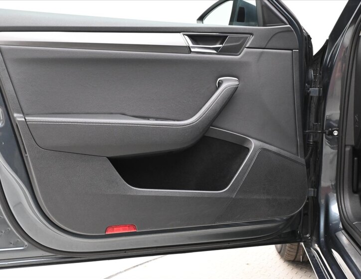 Škoda Superb Kombi 1,4 l 115 kw