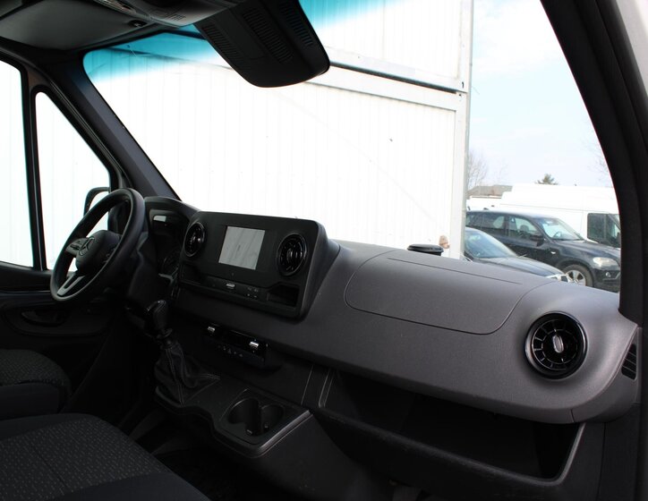 Mercedes-Benz Sprinter Užitková 2,1 l 120 kw