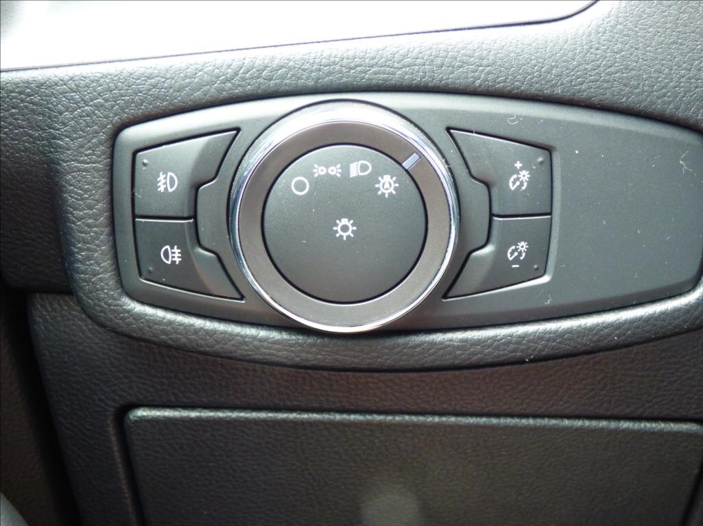 Ford S-MAX MPV 2,0 l 110 kw