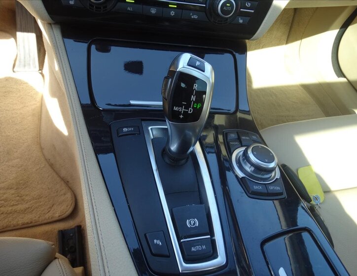 BMW Řada 5 Kombi 3,0 l 150 kw