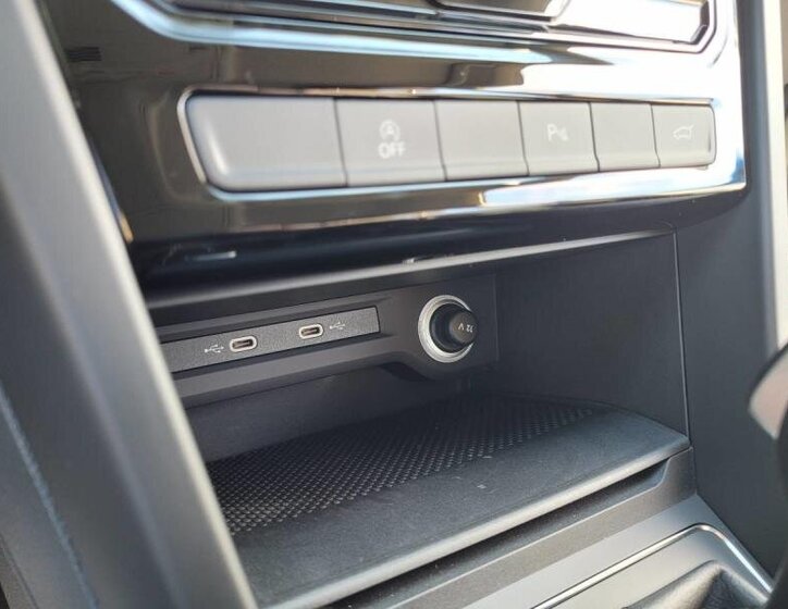 Volkswagen Touran MPV 1,5 l 110 kw