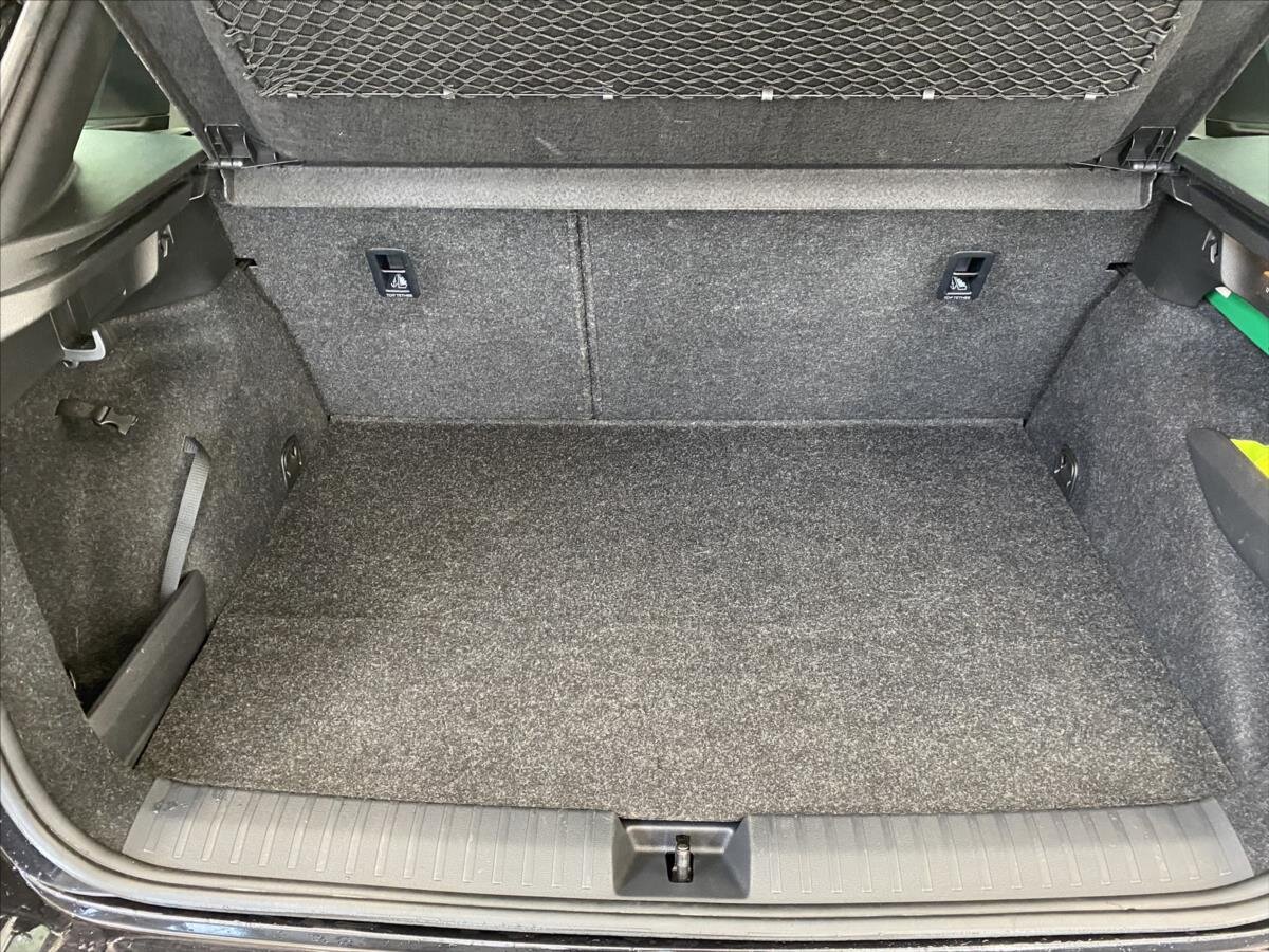 Škoda Kamiq SUV 999,0 66 kw