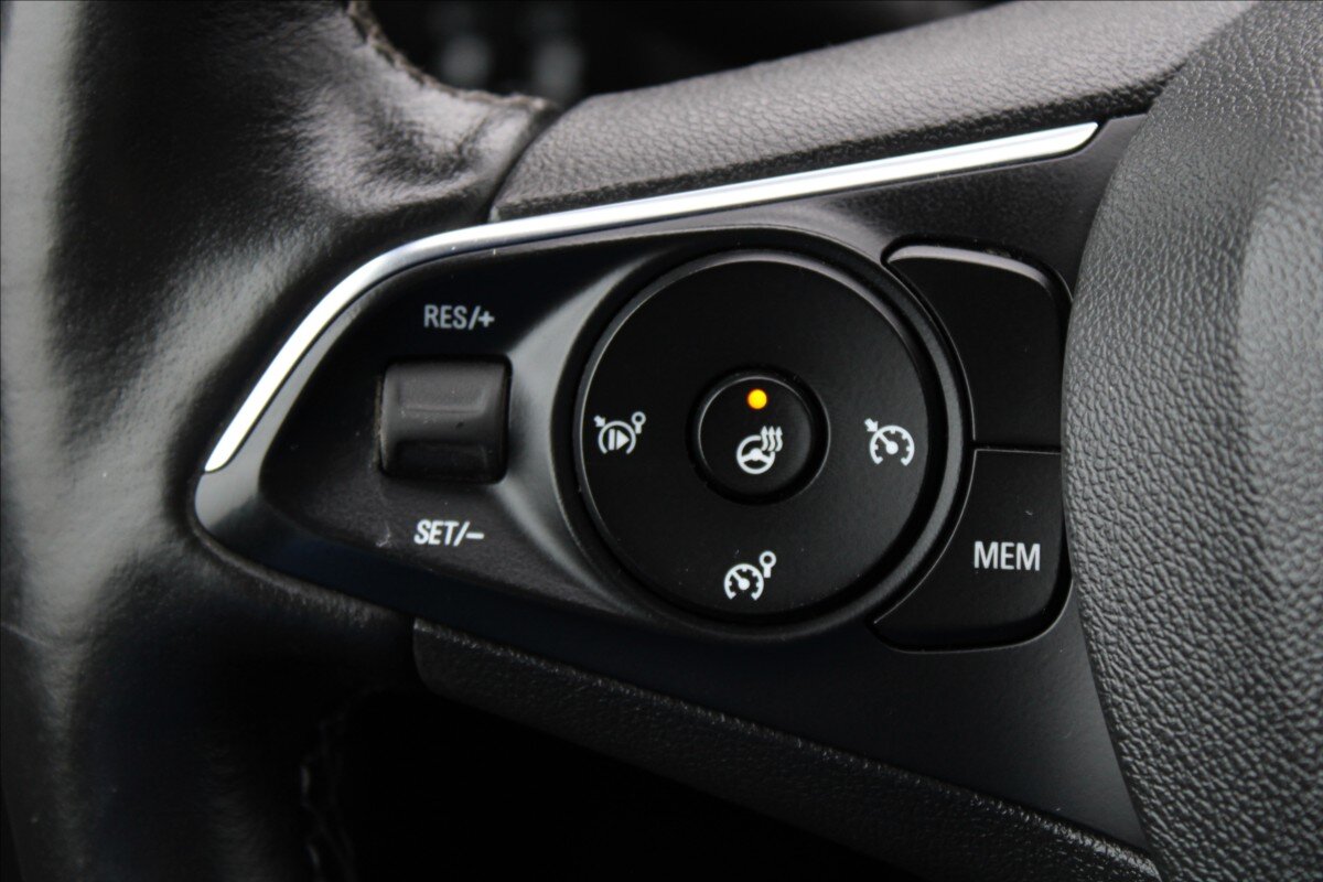 Opel Crossland X MPV 1,2 l 61 kw