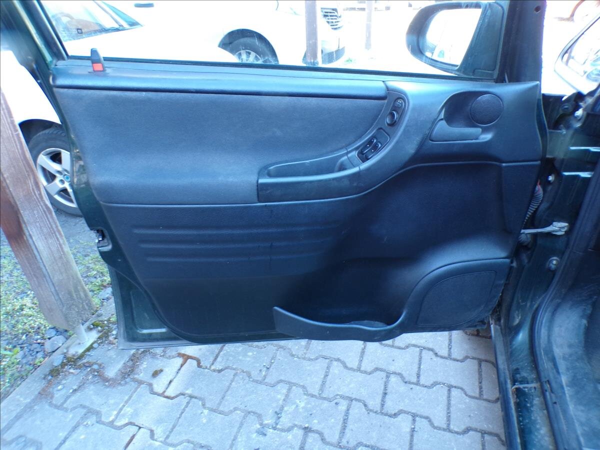 Opel Zafira MPV 1,6 l 74 kw