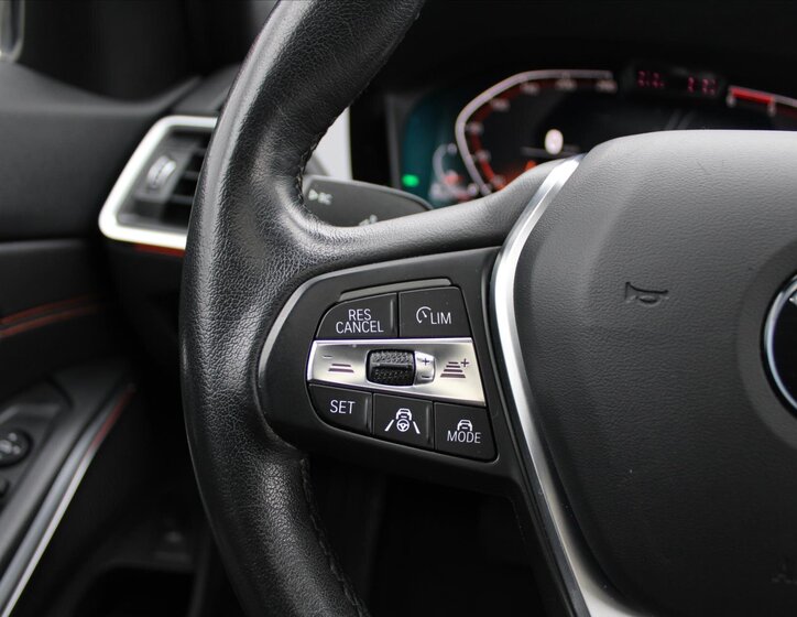 BMW Řada 3 Sedan / Limuzína 2,0 l 140 kw