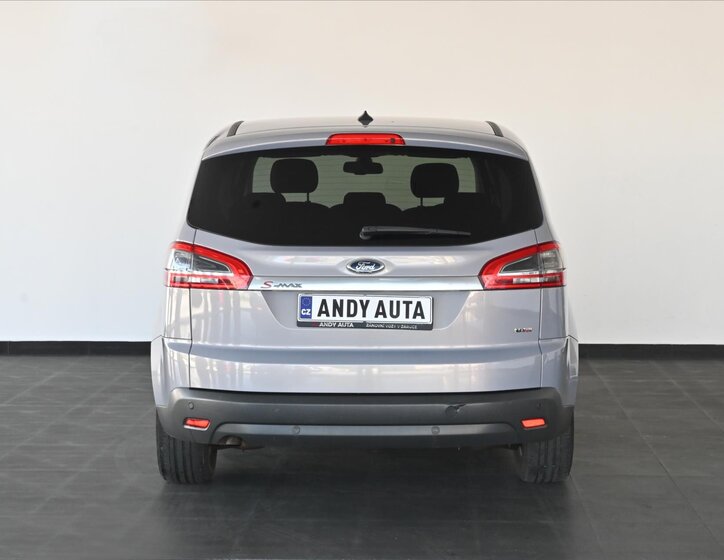 Ford S-MAX MPV 2,0 l 100 kw