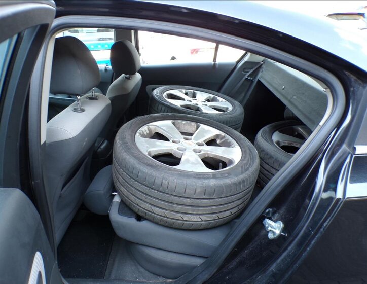 Chevrolet Cruze Sedan / Limuzína 2,0 l 110 kw