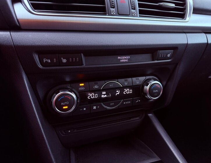 Mazda 3 Sedan / Limuzína 2,0 l 88 kw