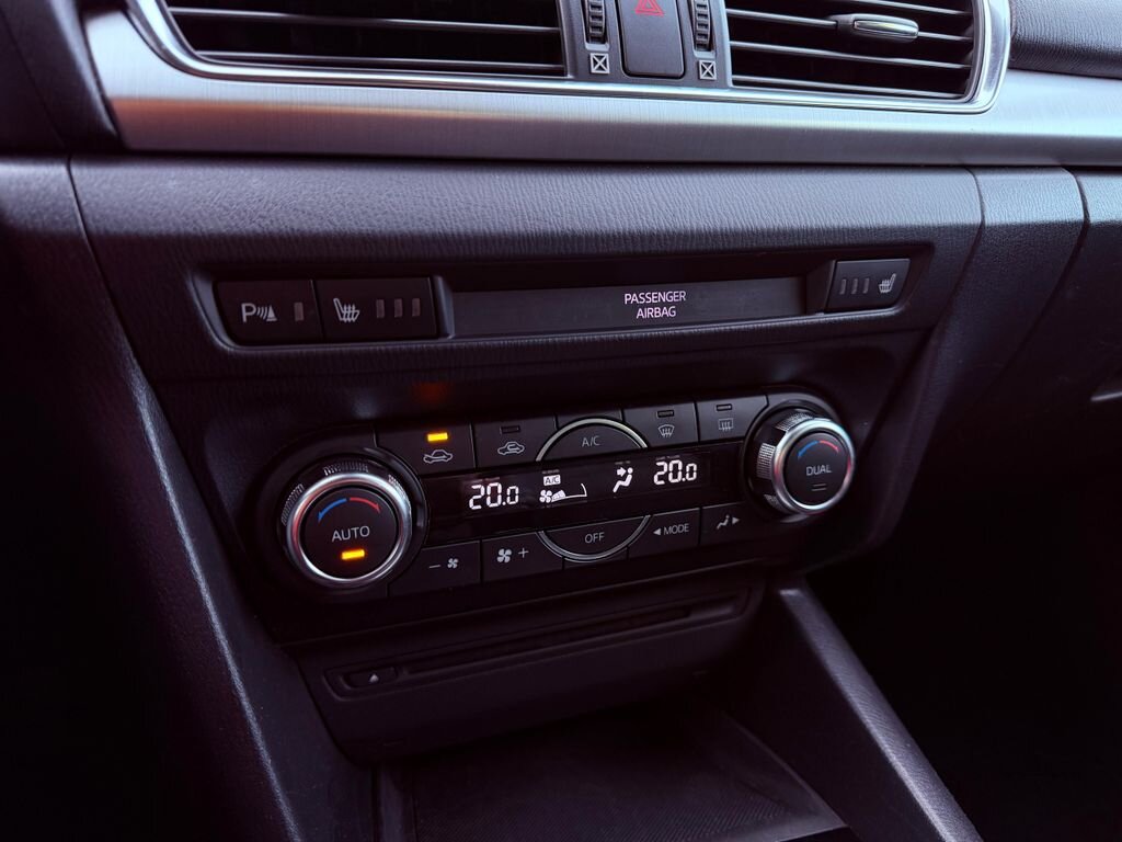 Mazda 3 Sedan / Limuzína 2,0 l 88 kw