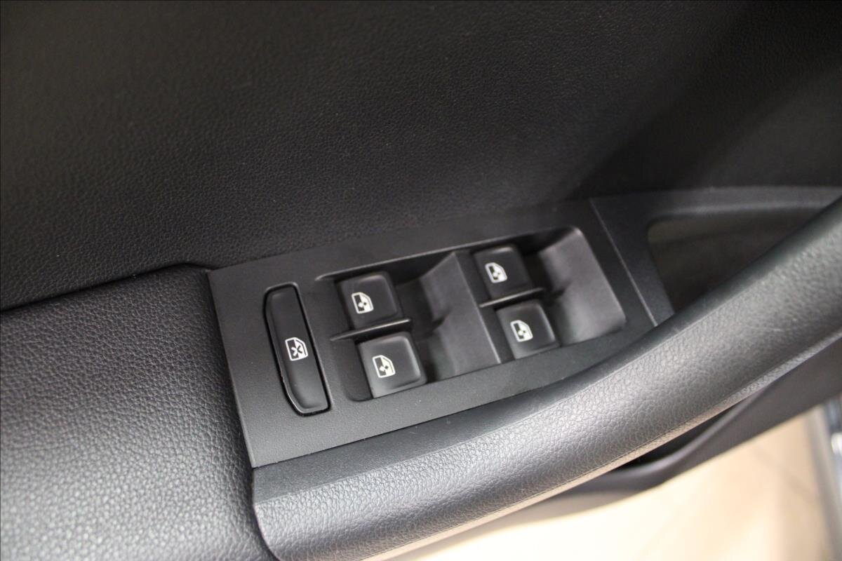 Škoda Octavia Sedan / Limuzína 1,6 l 85 kw