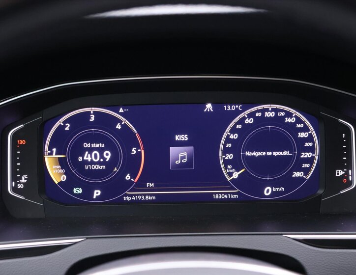 Volkswagen Passat Kombi 2,0 l 176 kw