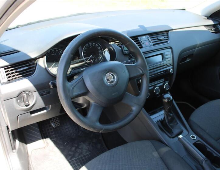 Škoda Octavia 10