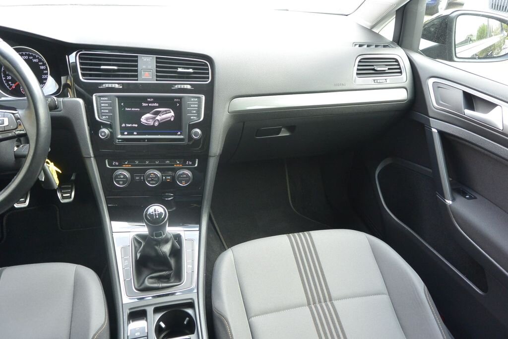 Volkswagen Golf Hatchback 1,2 l 63 kw
