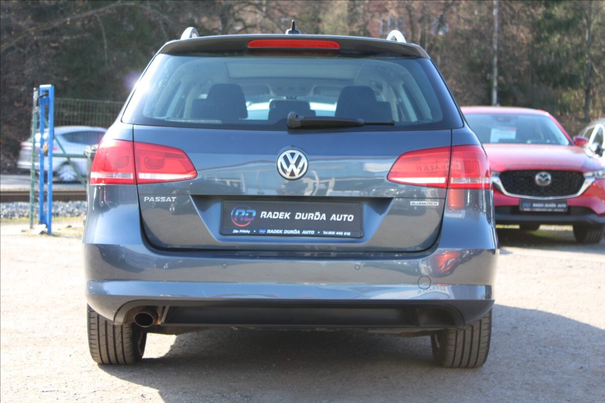 Volkswagen Passat Kombi 1,6 l 77 kw