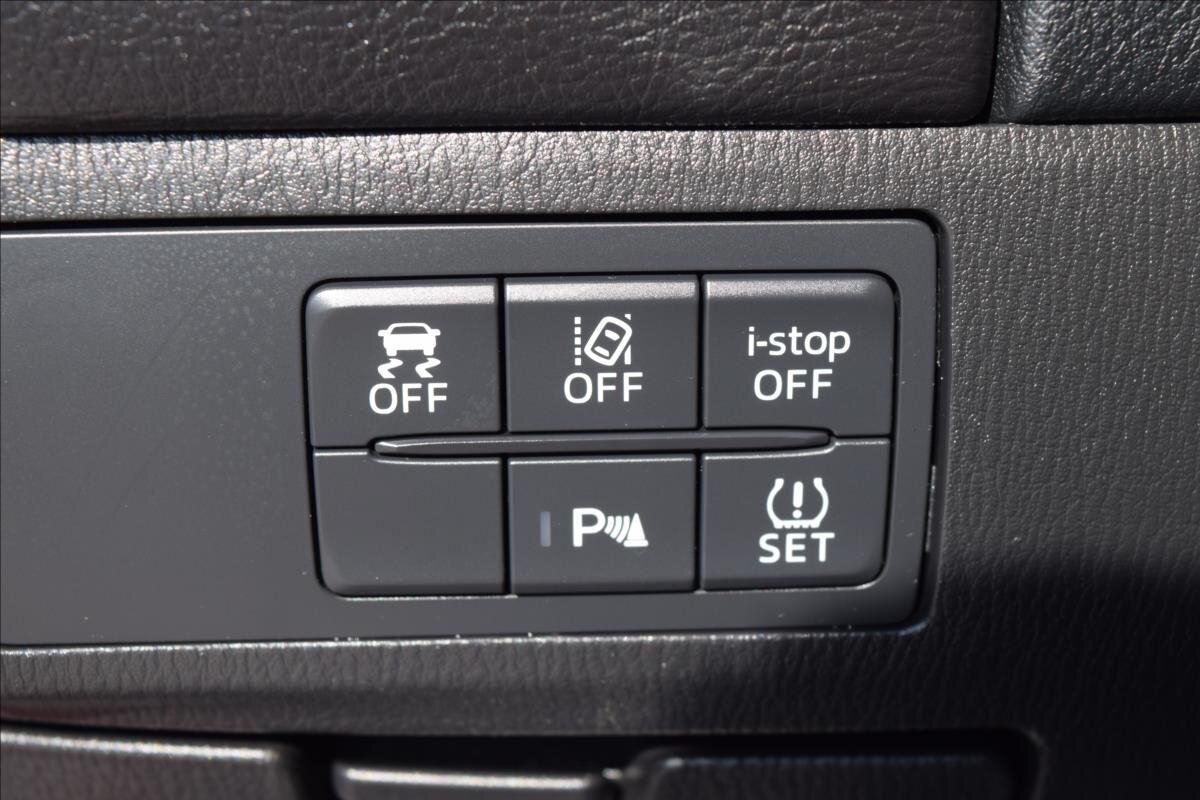 Mazda 6 Sedan / Limuzína 2,5 l 141 kw