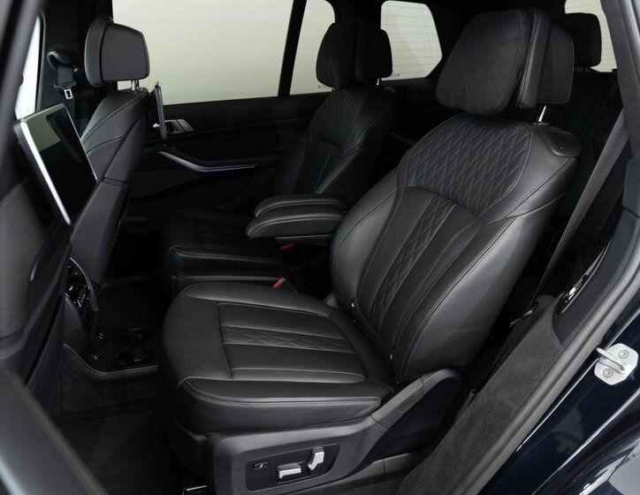 BMW X7 22