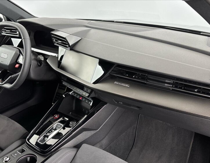 Audi RS 3 Sedan / Limuzína 2,5 l 294 kw